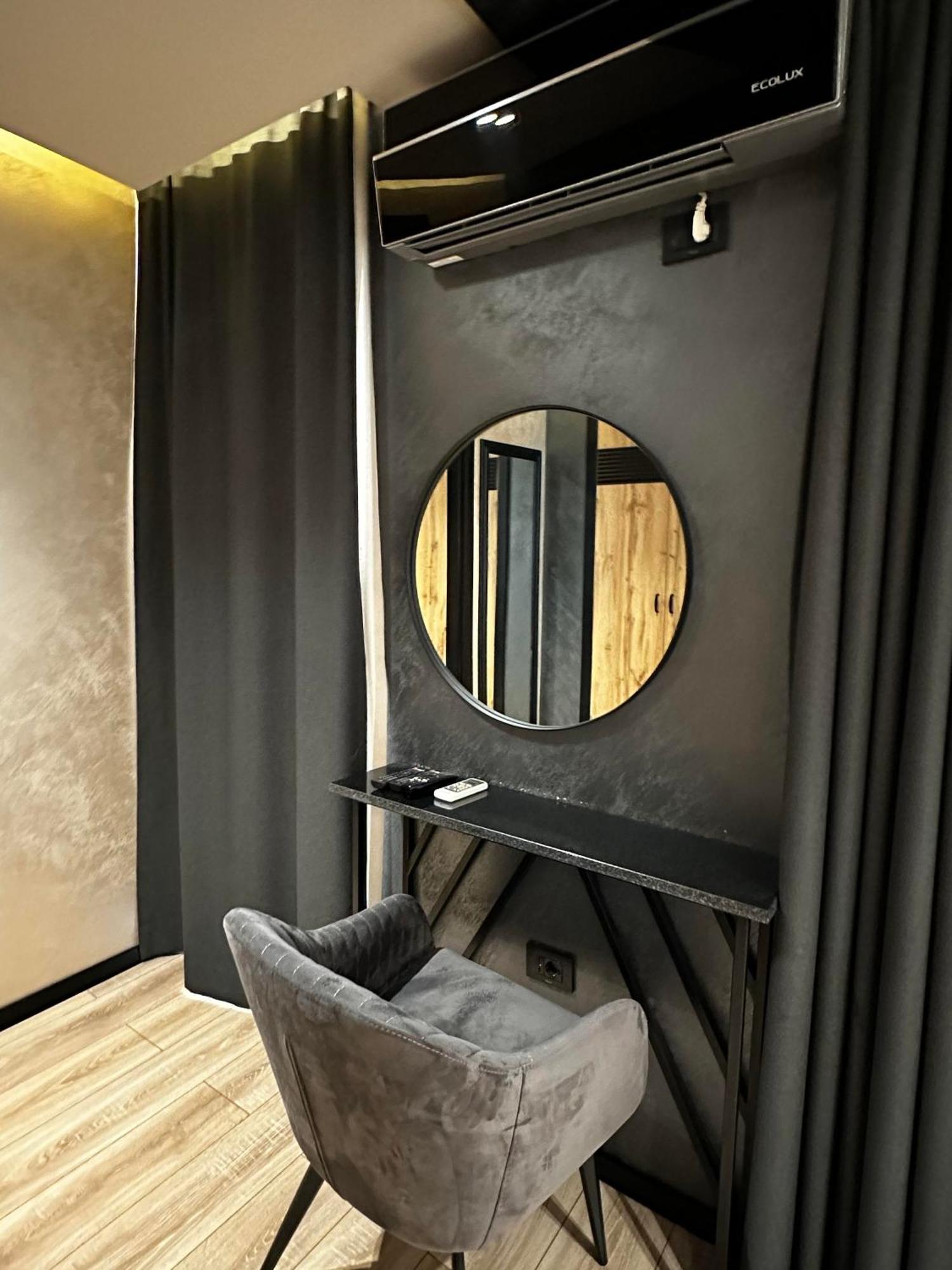 Zet Apartments - Bedroom & Bathroom Priștina Exterior foto